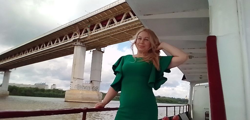 Массажистка   Юлия 